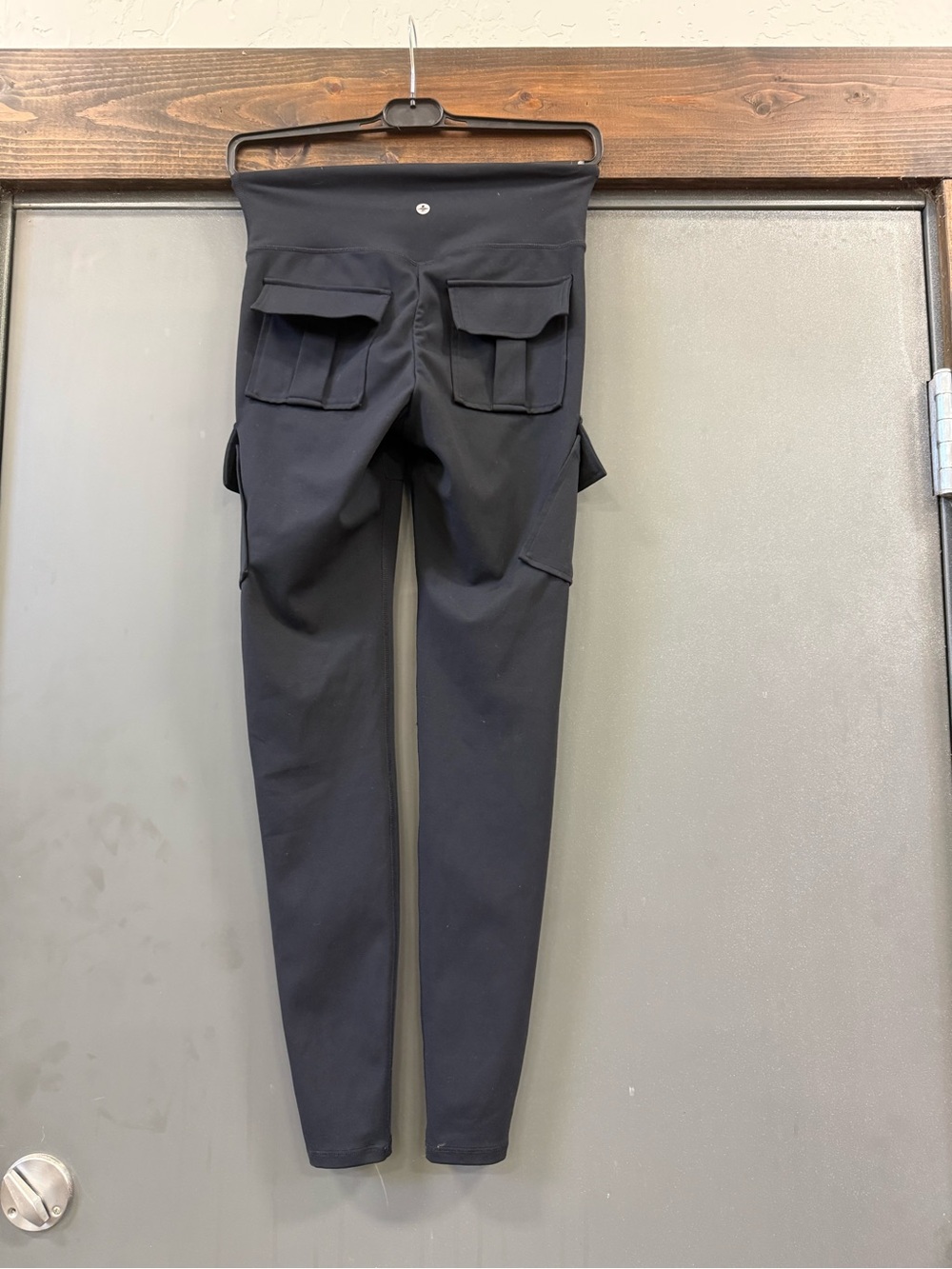 HALARA Black High-Waist Cargo Leggings